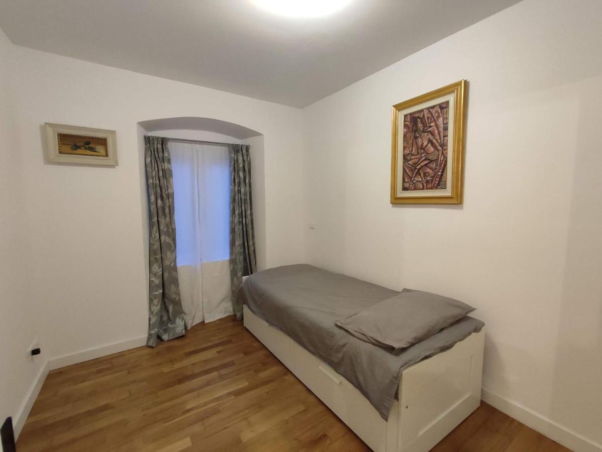 Casa Renova, Intero Appartamento, 2 Camere, Max 4 Ospiti, Trieste Zona Storica Extérieur photo