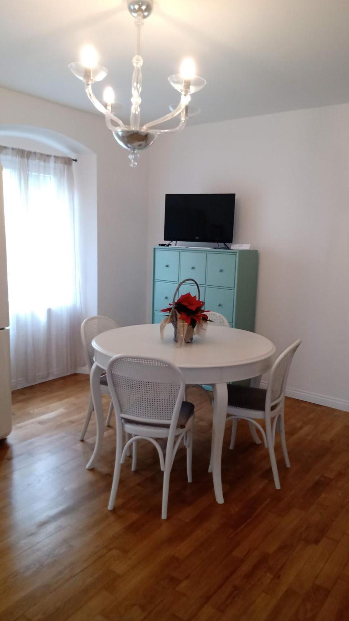 Casa Renova, Intero Appartamento, 2 Camere, Max 4 Ospiti, Trieste Zona Storica Extérieur photo