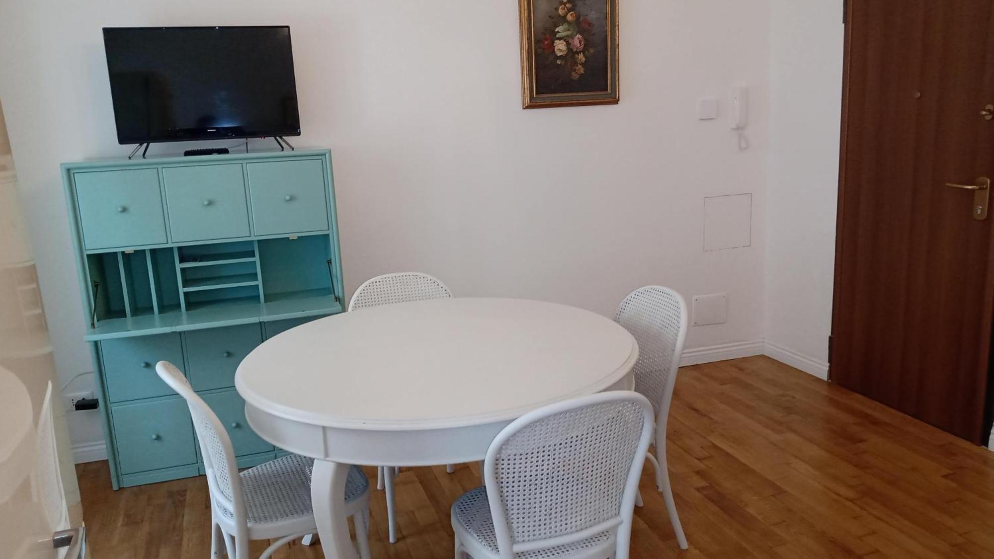Casa Renova, Intero Appartamento, 2 Camere, Max 4 Ospiti, Trieste Zona Storica Extérieur photo